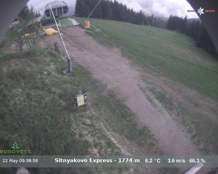 Borovets ski webcam - Sitnyakovo ski run and lift
